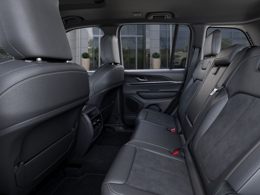 2026 Jeep Grand Cherokee GRAND CHEROKEE LAREDO ALTITUDE 4X2