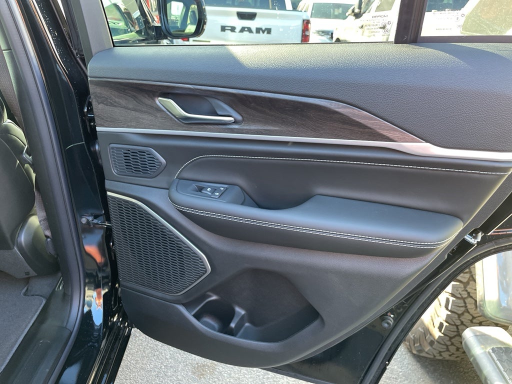 2026 Jeep Grand Cherokee GRAND CHEROKEE LIMITED RESERVE 4X4