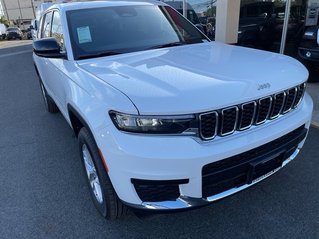 2025 Jeep Grand Cherokee GRAND CHEROKEE L LAREDO X 4X2