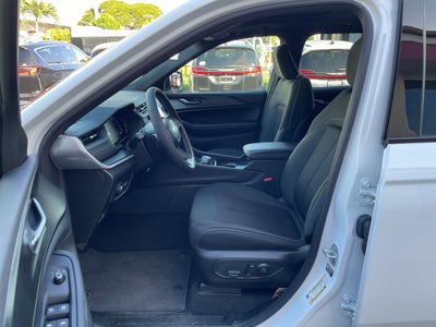 2025 Jeep Grand Cherokee GRAND CHEROKEE L LAREDO X 4X2