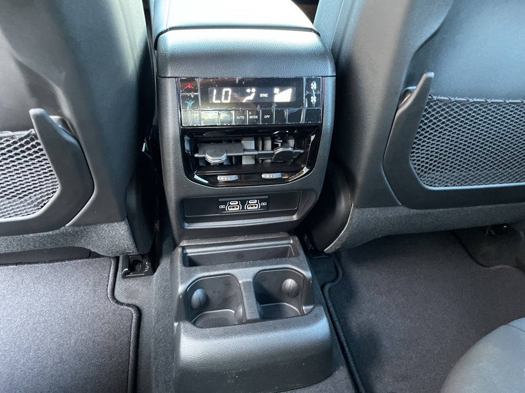 2025 Jeep Grand Cherokee GRAND CHEROKEE L LAREDO X 4X2