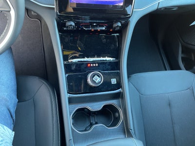 2025 Jeep Grand Cherokee GRAND CHEROKEE L LAREDO X 4X2