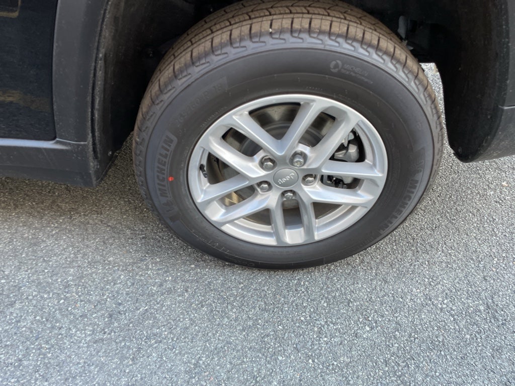 2025 Jeep Grand Cherokee GRAND CHEROKEE L LAREDO X 4X2