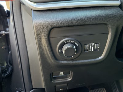 2025 Jeep Grand Cherokee GRAND CHEROKEE L LAREDO X 4X2