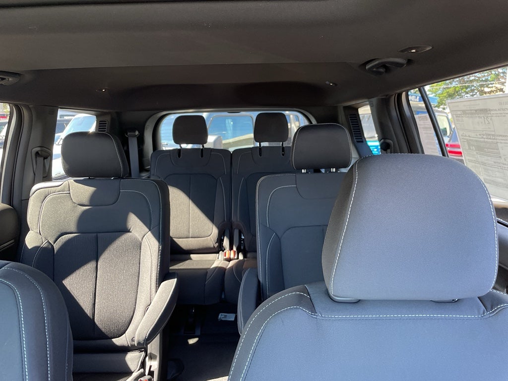 2025 Jeep Grand Cherokee GRAND CHEROKEE L LAREDO X 4X2