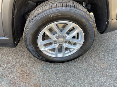 2025 Jeep Grand Cherokee GRAND CHEROKEE L LAREDO X 4X2