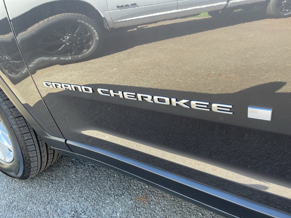 2025 Jeep Grand Cherokee GRAND CHEROKEE L LAREDO X 4X2