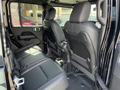 2026 Jeep Gladiator GLADIATOR SAHARA 4X4