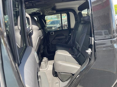 2026 Jeep Gladiator GLADIATOR SAHARA 4X4