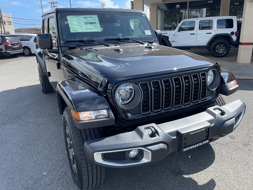 2026 Jeep Gladiator GLADIATOR SAHARA 4X4