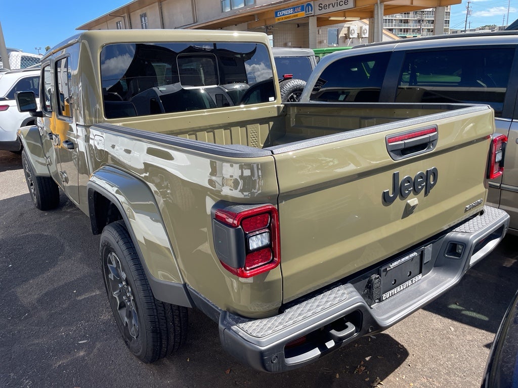 2026 Jeep Gladiator GLADIATOR SAHARA 4X4
