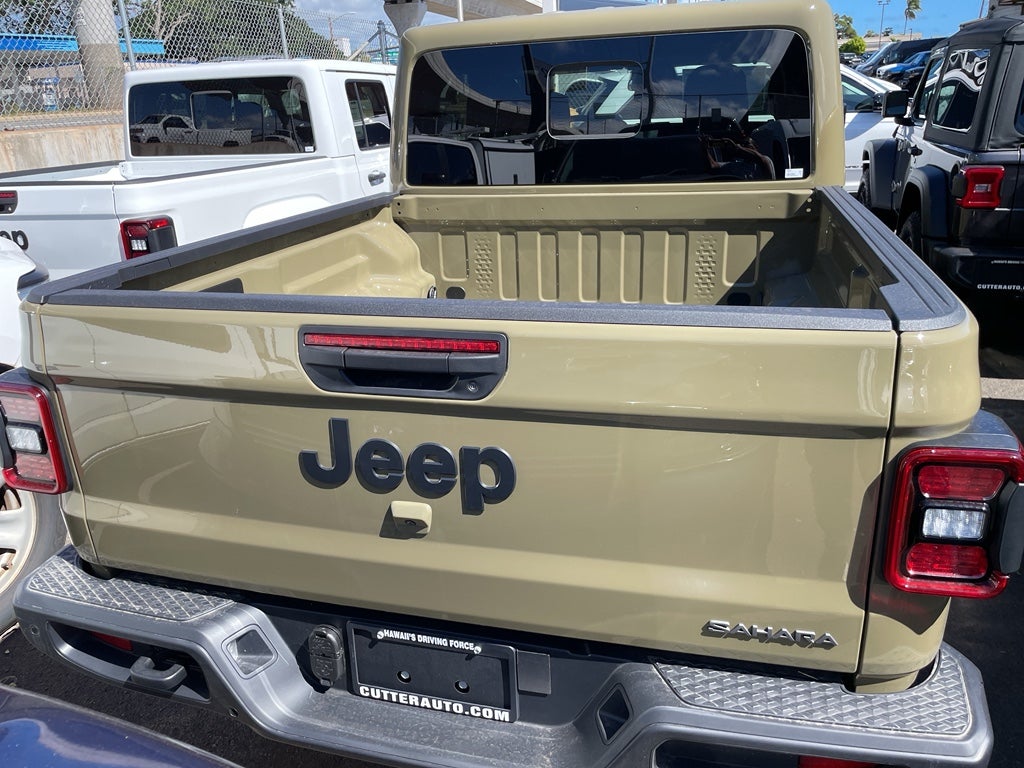 2026 Jeep Gladiator GLADIATOR SAHARA 4X4