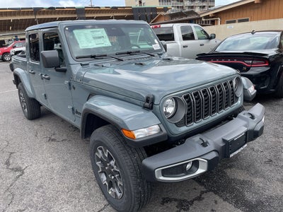 2026 Jeep Gladiator GLADIATOR SAHARA 4X4