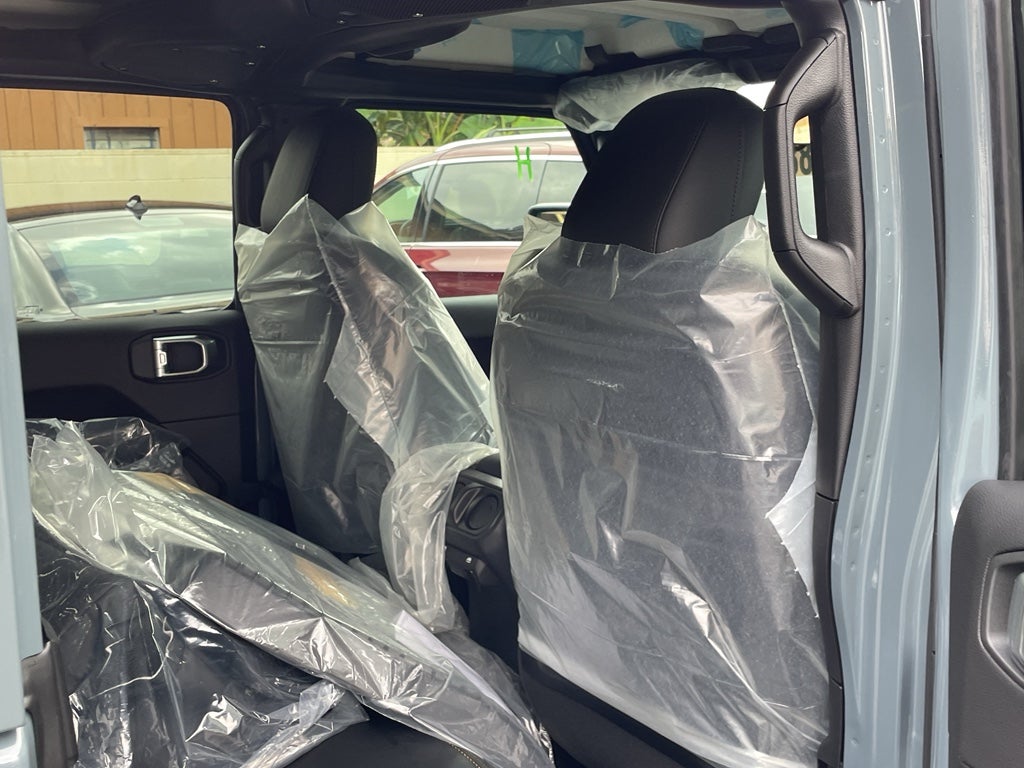 2026 Jeep Gladiator GLADIATOR SAHARA 4X4