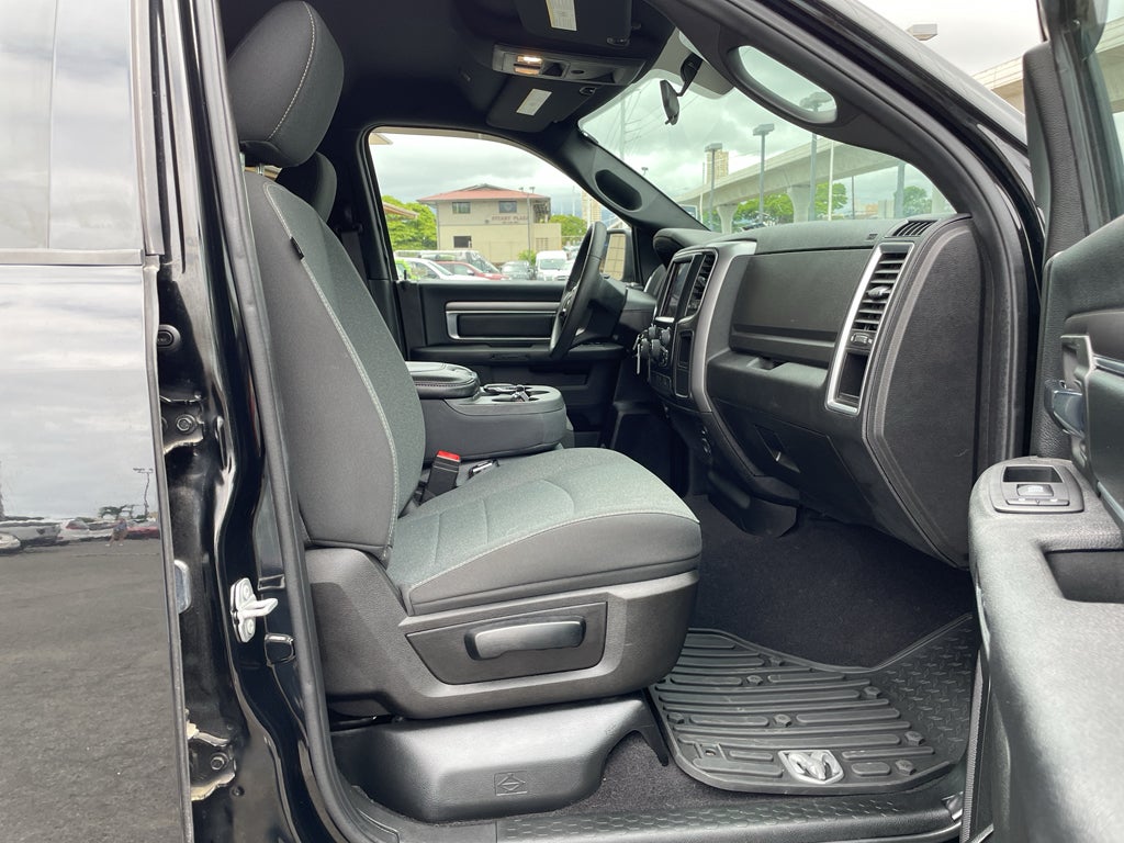 2021 RAM 1500 Classic Warlock Quad Cab 4x4 6'4' Box