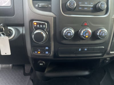 2020 RAM 1500 Classic Express Crew Cab 4x4 5'7' Box