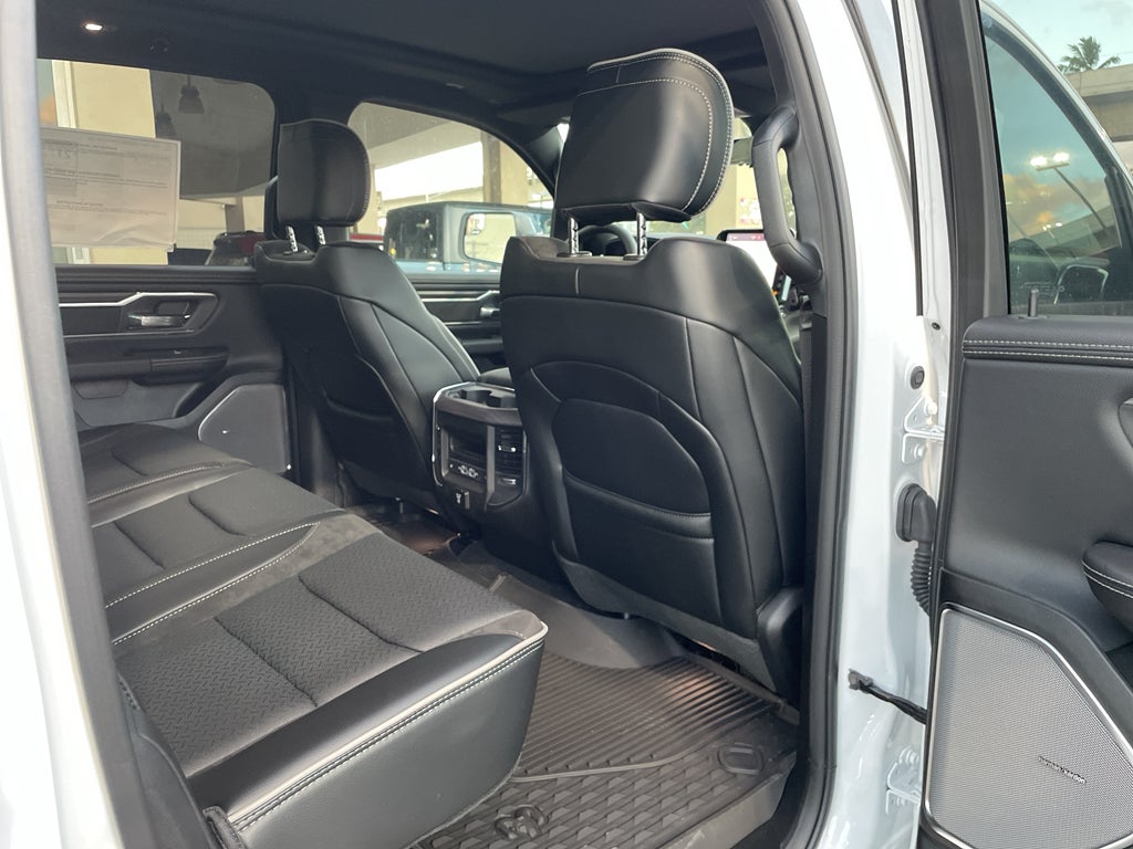 2025 RAM Ram 1500 RAM 1500 LARAMIE CREW CAB 4X2 5'7' BOX