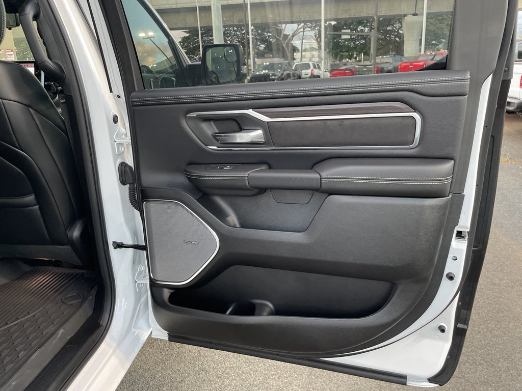 2025 RAM Ram 1500 RAM 1500 LARAMIE CREW CAB 4X2 5'7' BOX