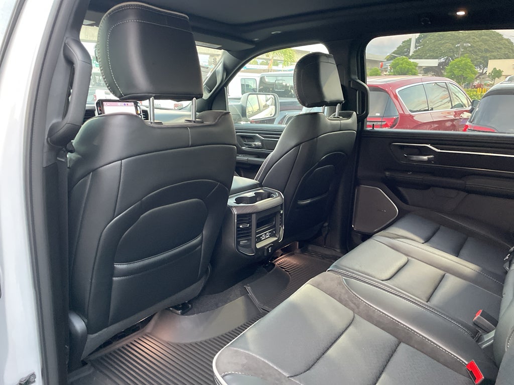 2025 RAM Ram 1500 RAM 1500 LARAMIE CREW CAB 4X2 5'7' BOX