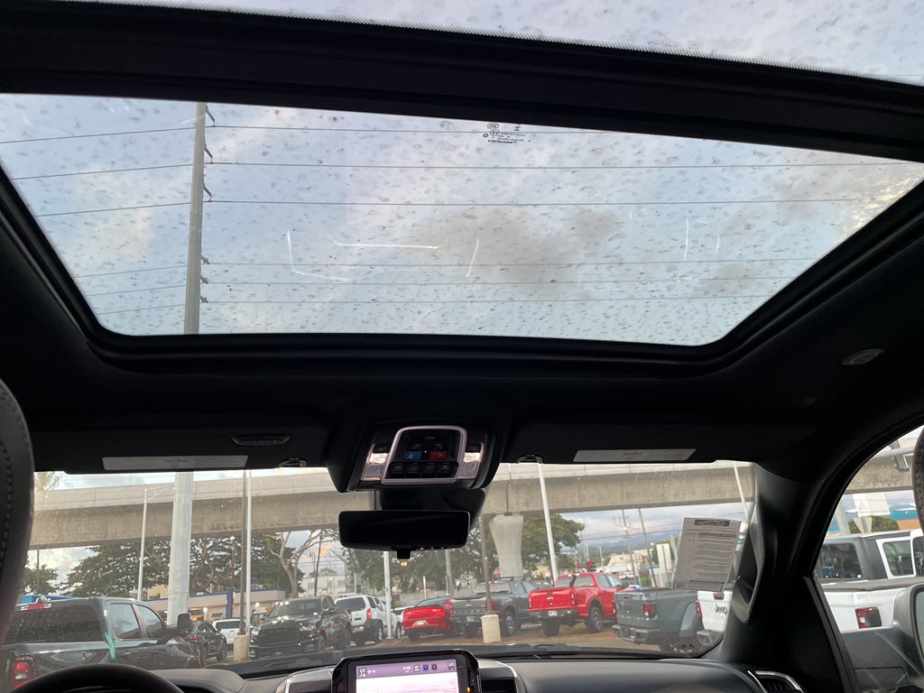 2025 RAM Ram 1500 RAM 1500 LARAMIE CREW CAB 4X2 5'7' BOX