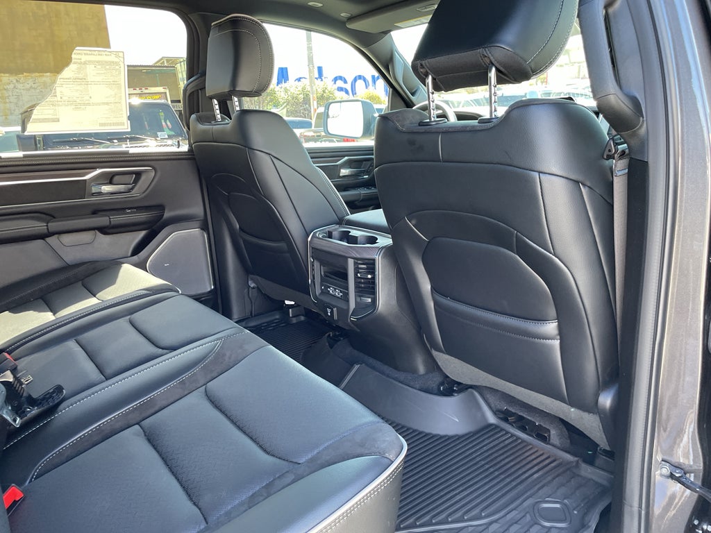 2025 RAM Ram 1500 RAM 1500 LARAMIE CREW CAB 4X2 5'7' BOX