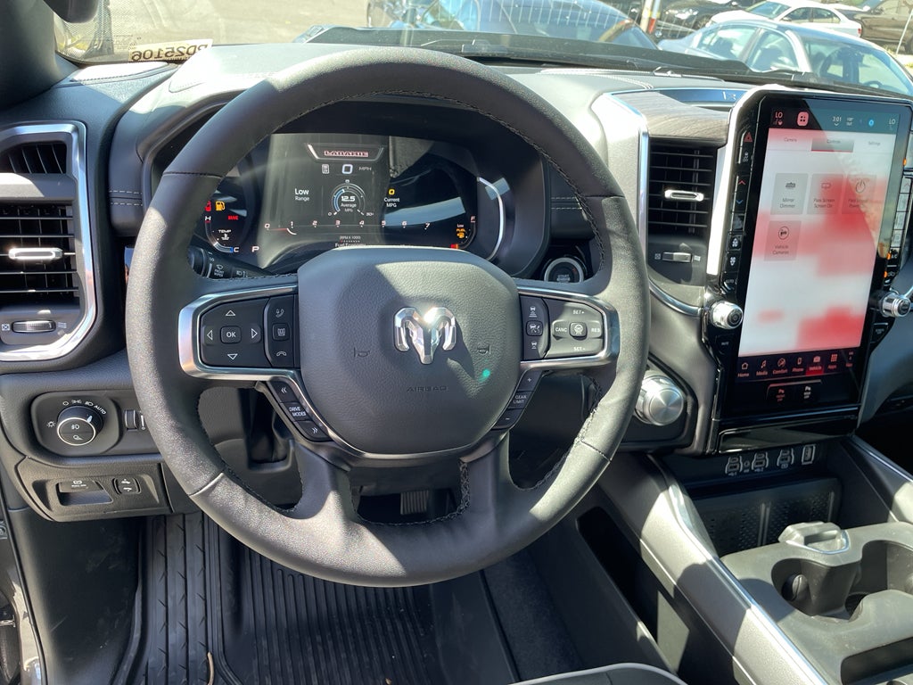 2025 RAM Ram 1500 RAM 1500 LARAMIE CREW CAB 4X2 5'7' BOX