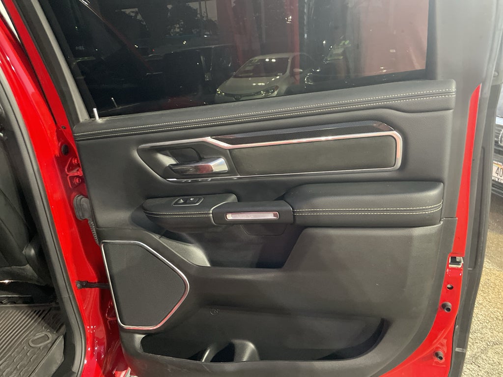 2022 RAM 1500 Laramie Crew Cab 4x2 5'7' Box
