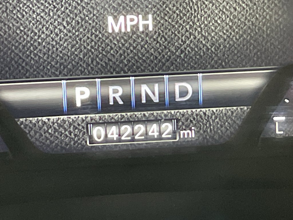 2022 RAM 1500 Laramie Crew Cab 4x2 5'7' Box