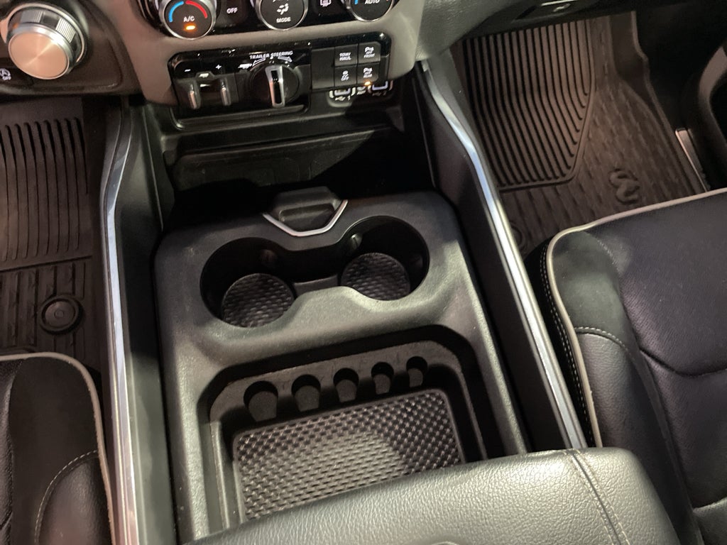 2022 RAM 1500 Laramie Crew Cab 4x2 5'7' Box