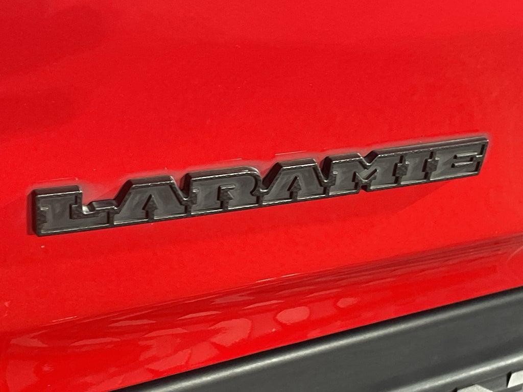2022 RAM 1500 Laramie Crew Cab 4x2 5'7' Box