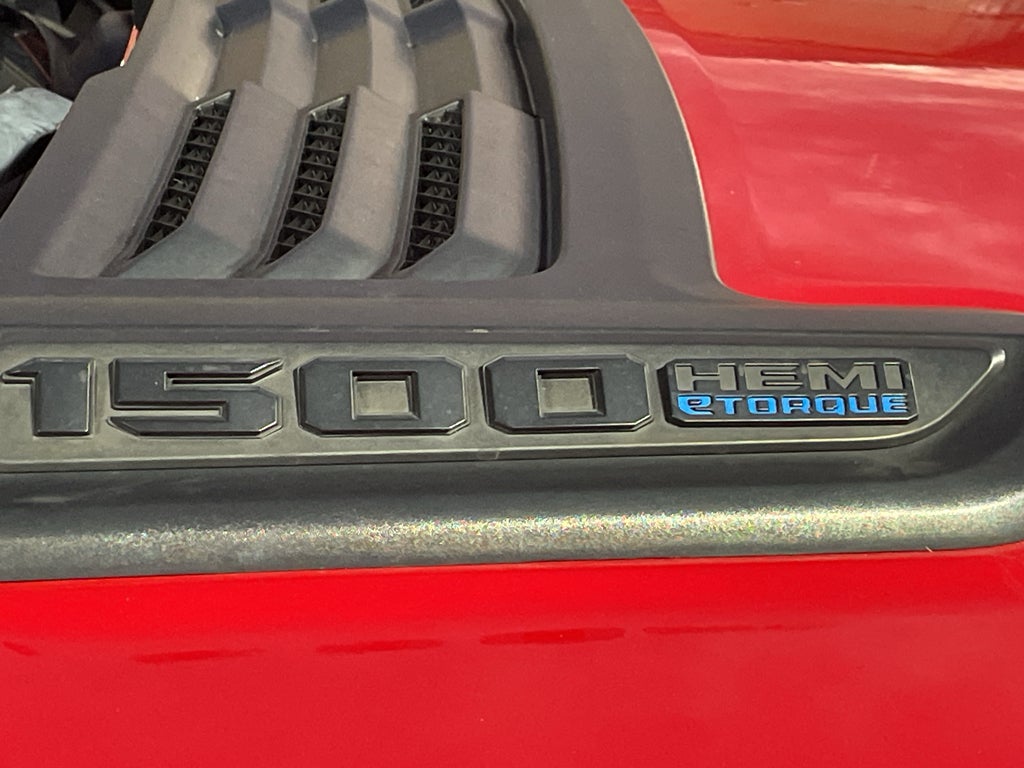 2022 RAM 1500 Laramie Crew Cab 4x2 5'7' Box