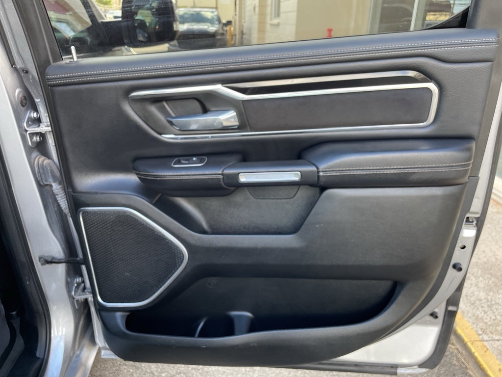 2021 RAM 1500 Laramie Crew Cab 4x2 5'7' Box