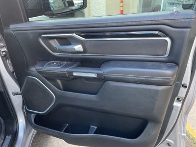 2021 RAM 1500 Laramie Crew Cab 4x2 5'7' Box