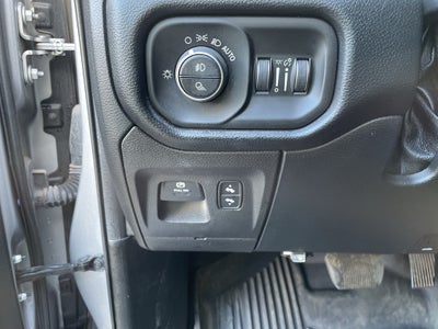 2021 RAM 1500 Laramie Crew Cab 4x2 5'7' Box