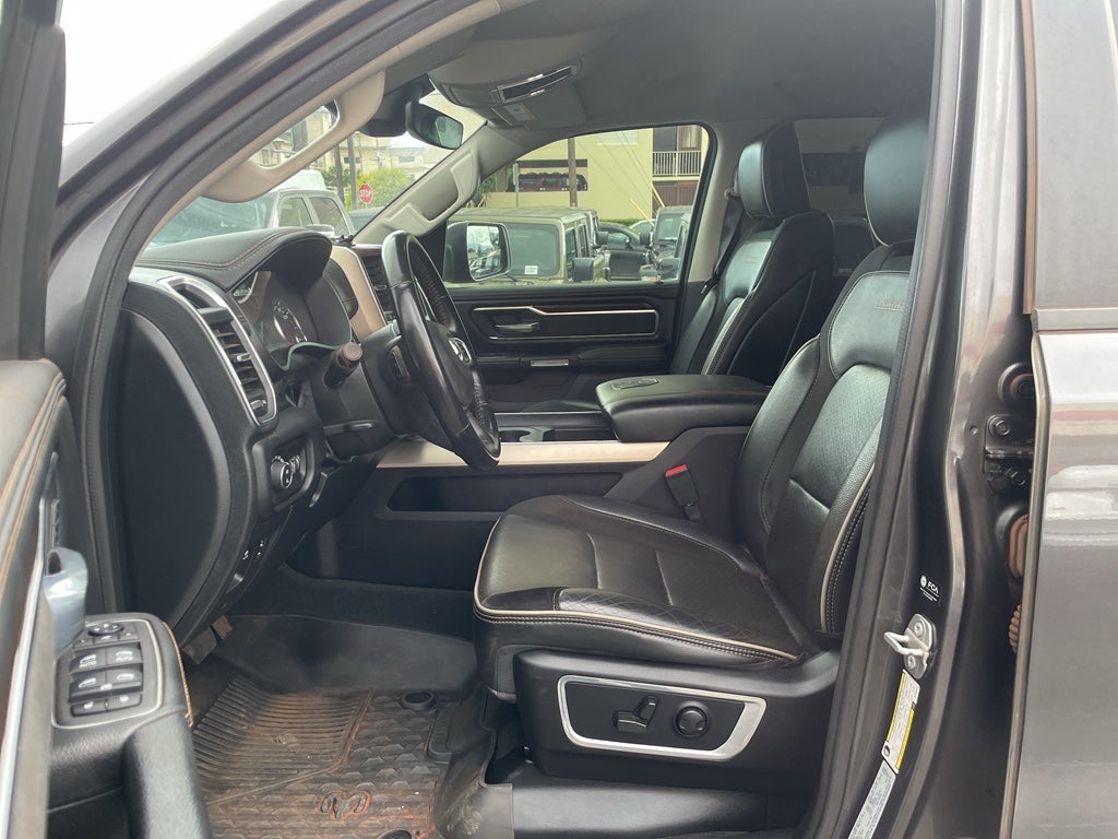 2022 RAM 1500 Laramie Crew Cab 4x4 5'7' Box