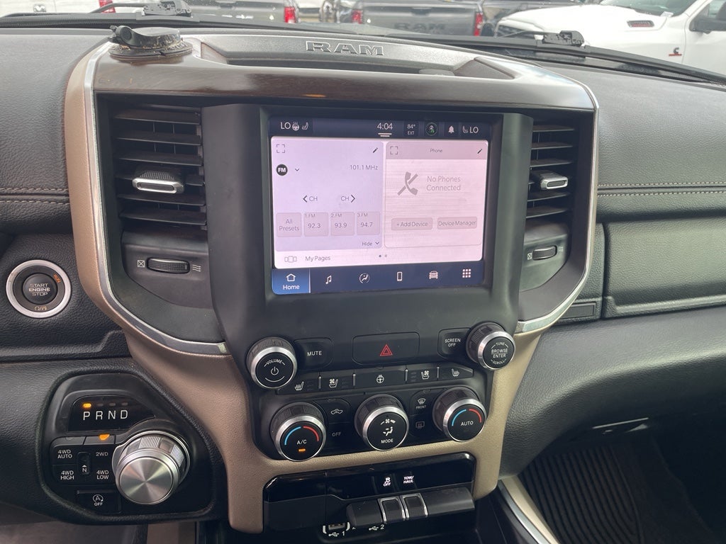 2022 RAM 1500 Laramie Crew Cab 4x4 5'7' Box