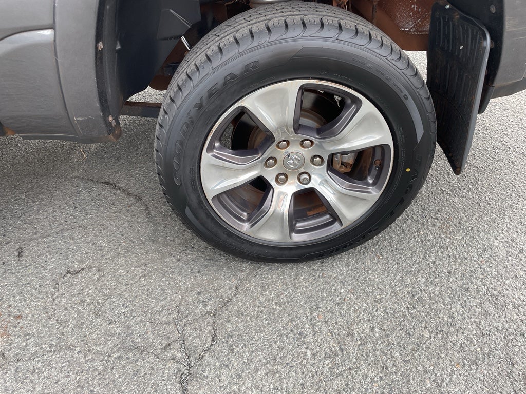 2022 RAM 1500 Laramie Crew Cab 4x4 5'7' Box