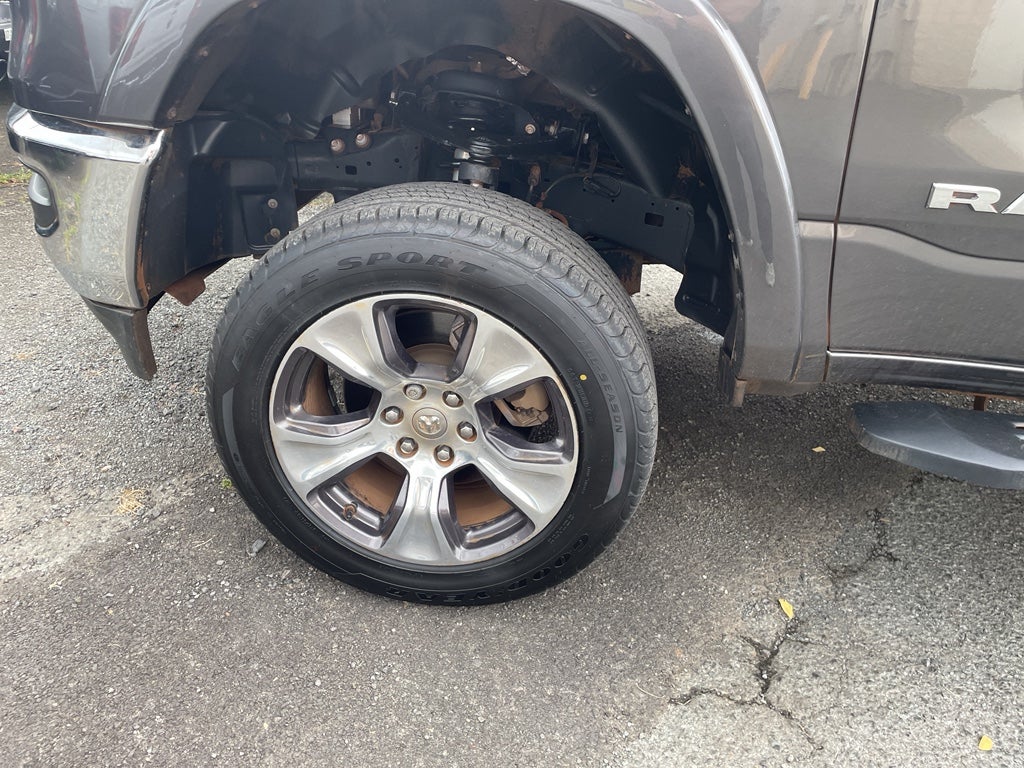 2022 RAM 1500 Laramie Crew Cab 4x4 5'7' Box