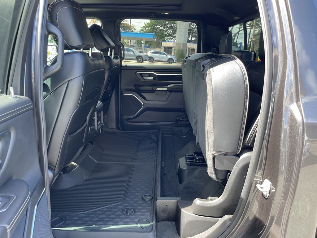 2024 RAM 1500 Laramie Crew Cab 4x4 5'7' Box