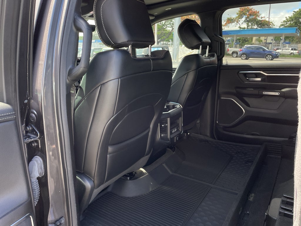 2024 RAM 1500 Laramie Crew Cab 4x4 5'7' Box