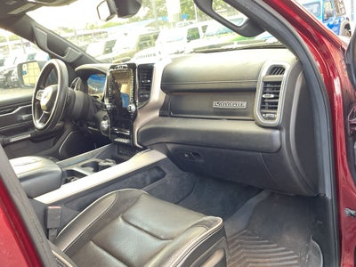 2019 RAM 1500 Laramie Crew Cab 4x4 6'4' Box