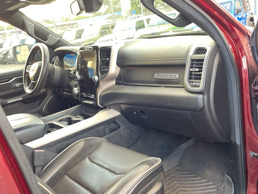 2019 RAM 1500 Laramie Crew Cab 4x4 6'4' Box
