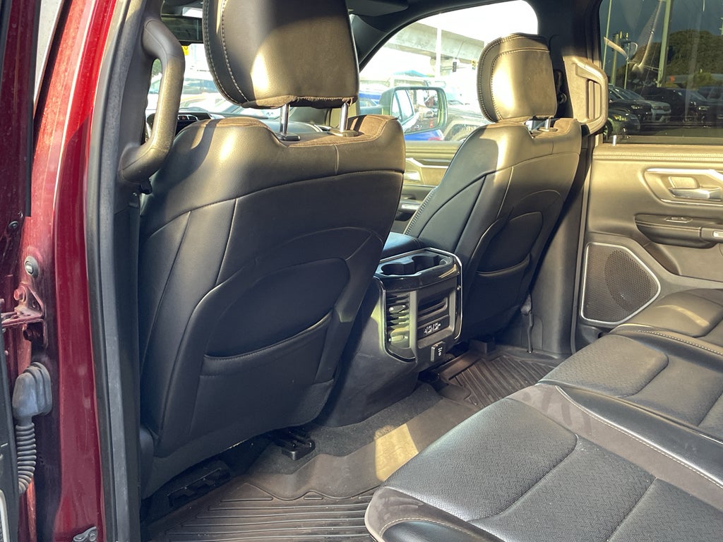 2019 RAM 1500 Laramie Crew Cab 4x4 6'4' Box