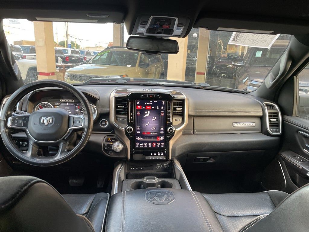 2019 RAM 1500 Laramie Crew Cab 4x4 6'4' Box