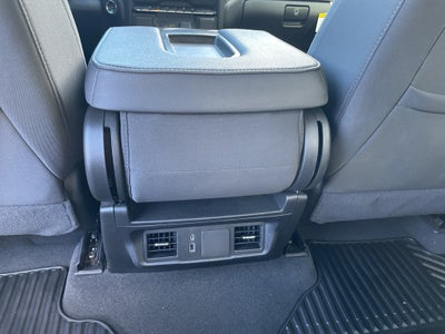 2024 Chevrolet Silverado 1500 2WD Crew Cab Short Bed Custom