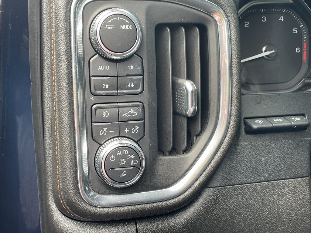 2022 GMC Sierra 2500HD 4WD Crew Cab Standard Bed AT4