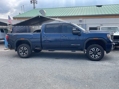 2022 GMC Sierra 2500HD 4WD Crew Cab Standard Bed AT4