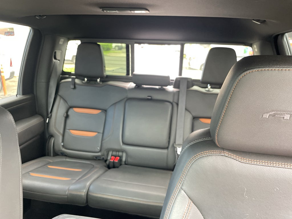 2022 GMC Sierra 2500HD 4WD Crew Cab Standard Bed AT4