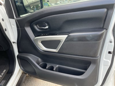 2019 Nissan TITAN SV