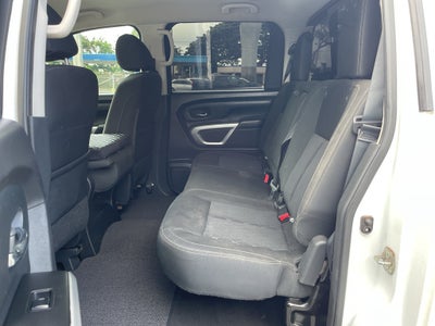2019 Nissan TITAN SV